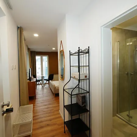 Livery Apartmán